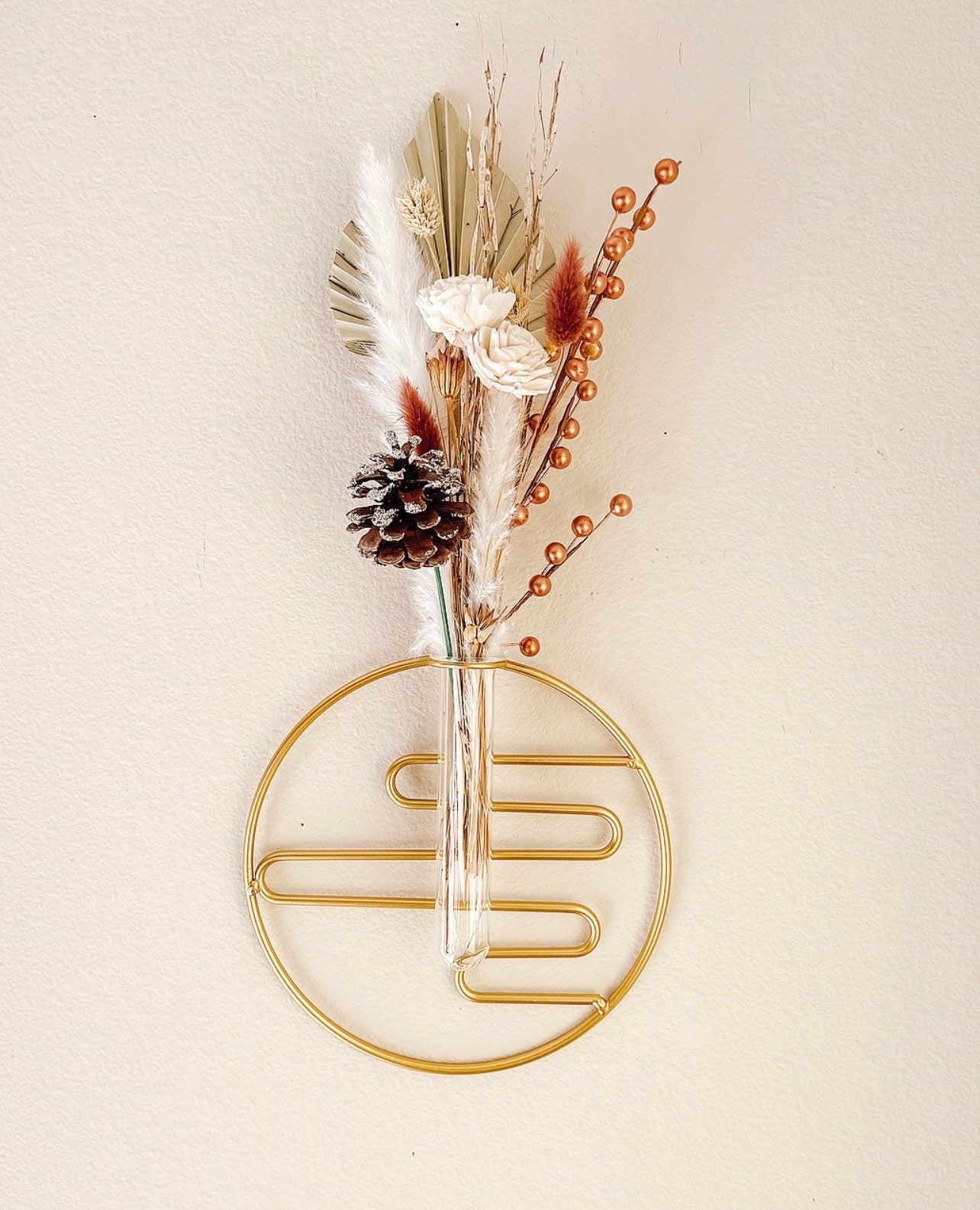 Dried floral mini bouquet wall hanging