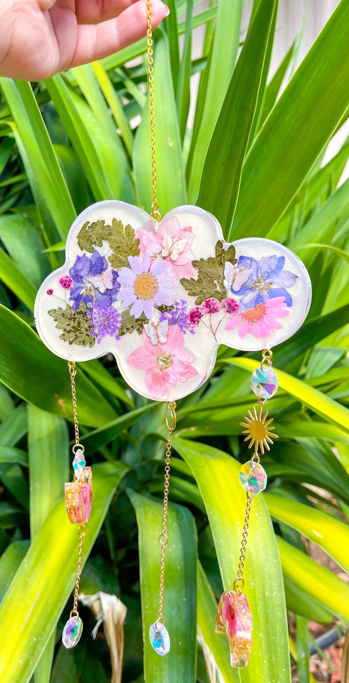Cloud resin sun catcher
