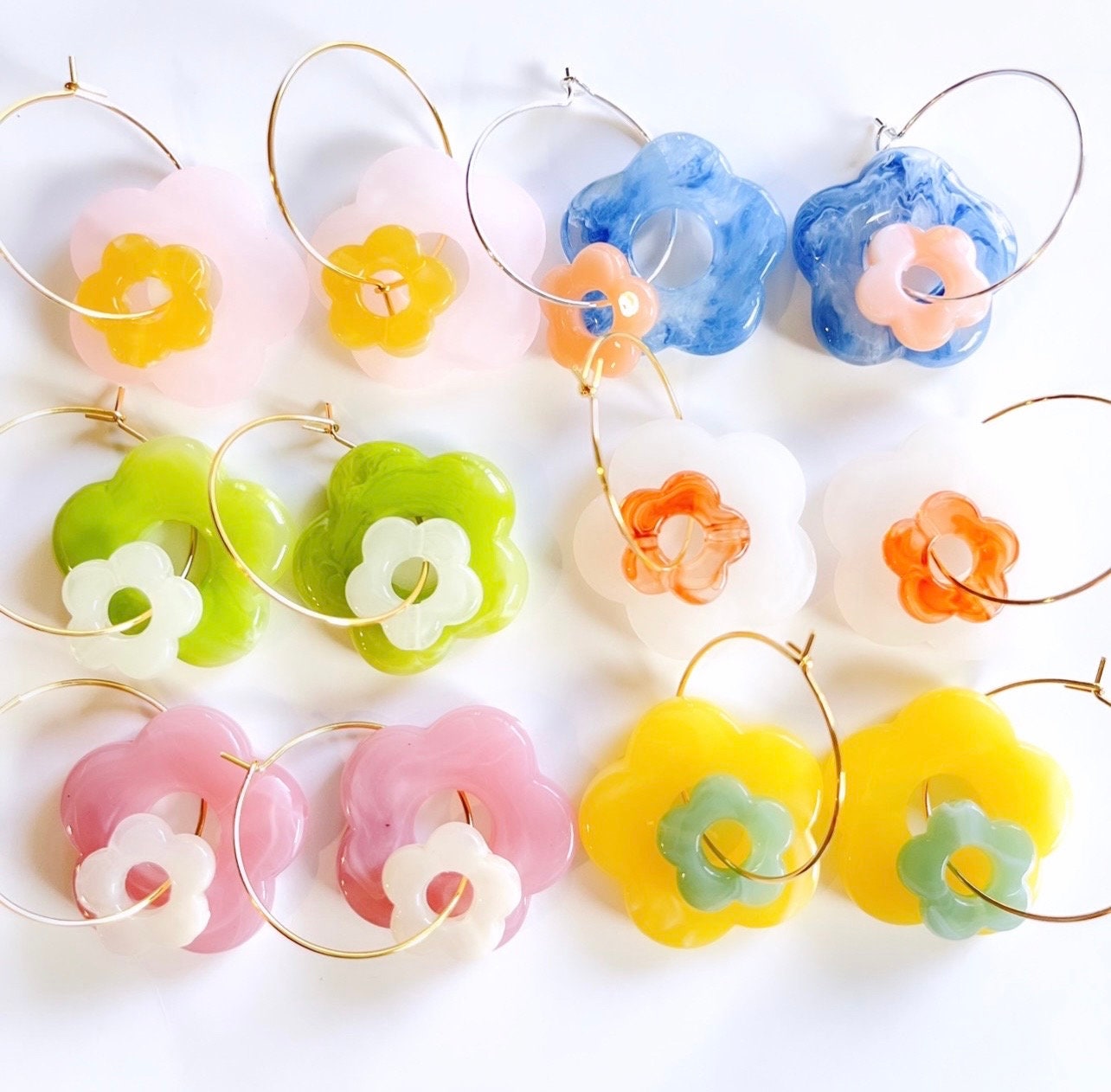 Resin daisy hoop earrings