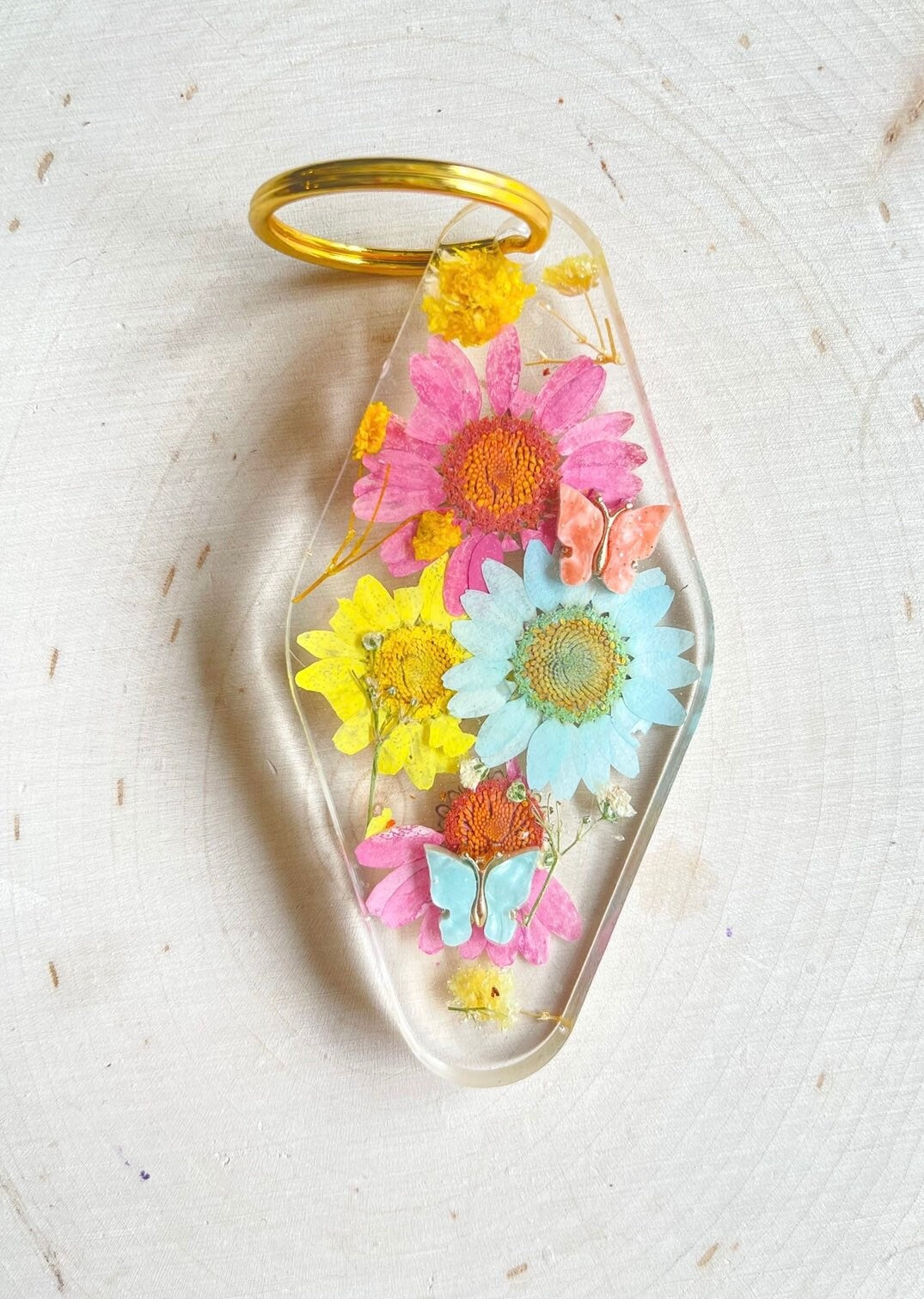 Resin floral keychain