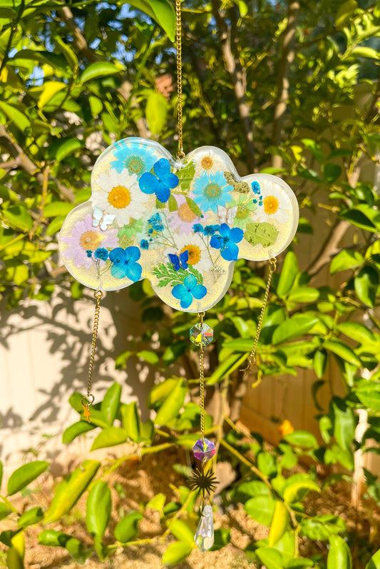 Cloud resin sun catcher